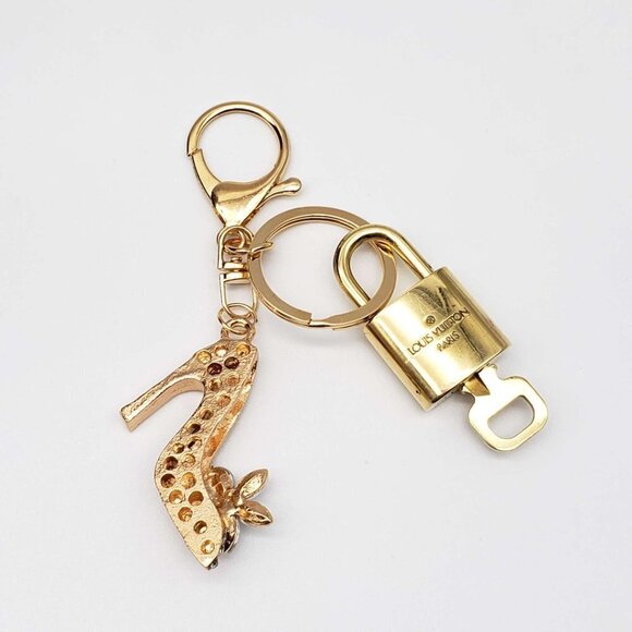 100% Auth Louis Vuitton Lock & Key with unbranded Bagcharm, Keycharm, Keychain - Picture 4 of 6